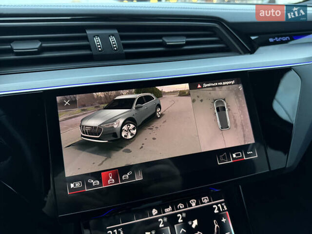 Черный Ауди E-Tron, объемом двигателя 0 л и пробегом 88 тыс. км за 29999 $, фото 92 на Automoto.ua