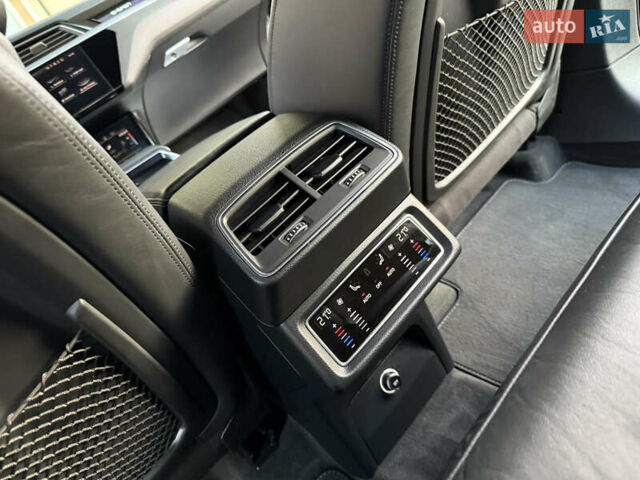 Черный Ауди E-Tron, объемом двигателя 0 л и пробегом 88 тыс. км за 31999 $, фото 74 на Automoto.ua