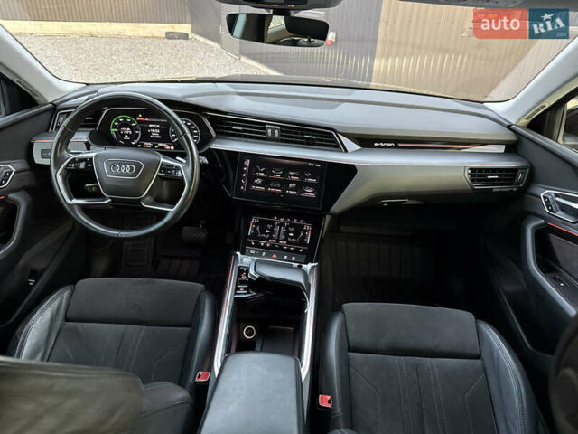 Черный Ауди E-Tron, объемом двигателя 0 л и пробегом 77 тыс. км за 30900 $, фото 30 на Automoto.ua