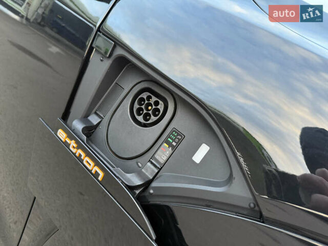 Черный Ауди E-Tron, объемом двигателя 0 л и пробегом 88 тыс. км за 29999 $, фото 14 на Automoto.ua