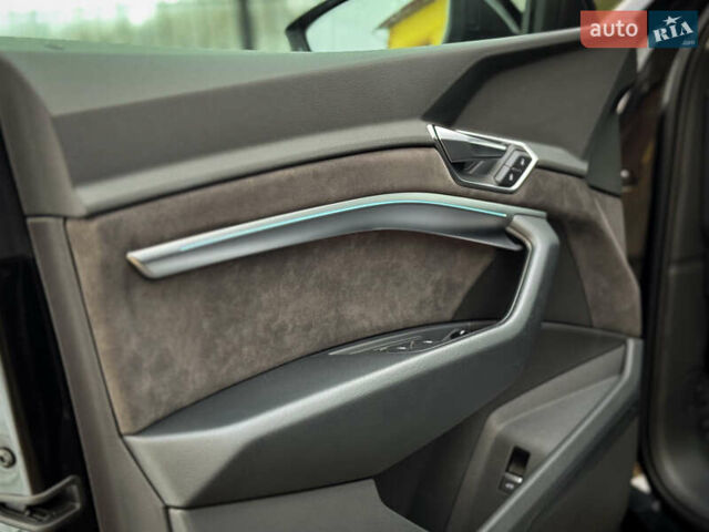 Чорний Ауді E-Tron, об'ємом двигуна 0 л та пробігом 140 тис. км за 26000 $, фото 54 на Automoto.ua