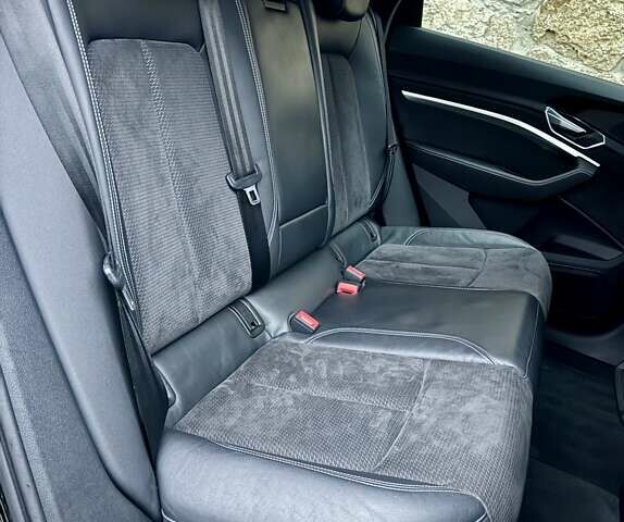 Черный Ауди E-Tron, объемом двигателя 0 л и пробегом 109 тыс. км за 28700 $, фото 39 на Automoto.ua