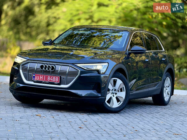 Черный Ауди E-Tron, объемом двигателя 0 л и пробегом 128 тыс. км за 28200 $, фото 19 на Automoto.ua