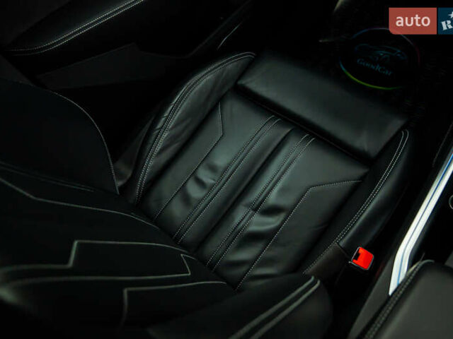 Чорний Ауді E-Tron, об'ємом двигуна 0 л та пробігом 100 тис. км за 31400 $, фото 81 на Automoto.ua