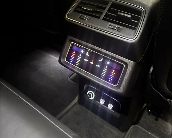 Черный Ауди E-Tron, объемом двигателя 0 л и пробегом 140 тыс. км за 31900 $, фото 13 на Automoto.ua