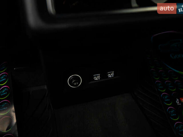 Чорний Ауді E-Tron, об'ємом двигуна 0 л та пробігом 100 тис. км за 31400 $, фото 70 на Automoto.ua