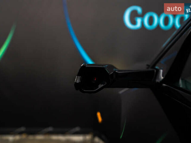 Чорний Ауді E-Tron, об'ємом двигуна 0 л та пробігом 100 тис. км за 31400 $, фото 52 на Automoto.ua