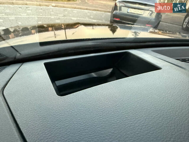 Черный Ауди E-Tron, объемом двигателя 0 л и пробегом 88 тыс. км за 31999 $, фото 94 на Automoto.ua