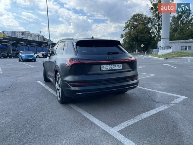 Чорний Ауді E-Tron, об'ємом двигуна 0 л та пробігом 81 тис. км за 39000 $, фото 6 на Automoto.ua