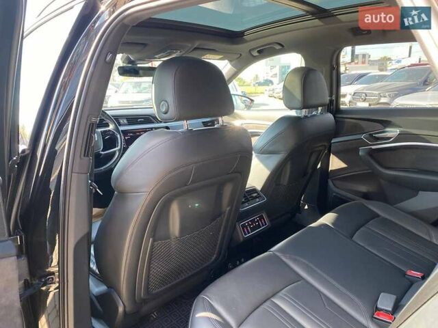 Черный Ауди E-Tron, объемом двигателя 0 л и пробегом 81 тыс. км за 34950 $, фото 25 на Automoto.ua