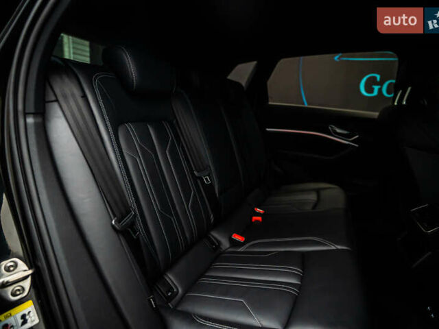 Чорний Ауді E-Tron, об'ємом двигуна 0 л та пробігом 100 тис. км за 31400 $, фото 45 на Automoto.ua
