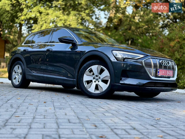 Черный Ауди E-Tron, объемом двигателя 0 л и пробегом 128 тыс. км за 28200 $, фото 8 на Automoto.ua