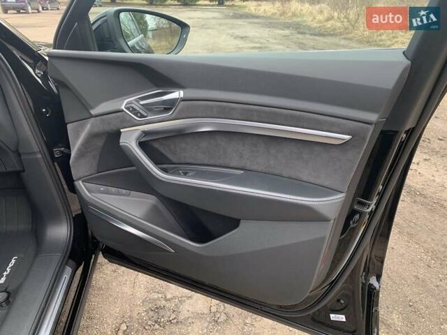 Черный Ауди E-Tron, объемом двигателя 0 л и пробегом 57 тыс. км за 32000 $, фото 27 на Automoto.ua