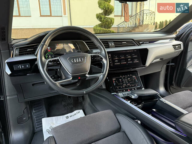 Черный Ауди E-Tron, объемом двигателя 0 л и пробегом 88 тыс. км за 29900 $, фото 64 на Automoto.ua
