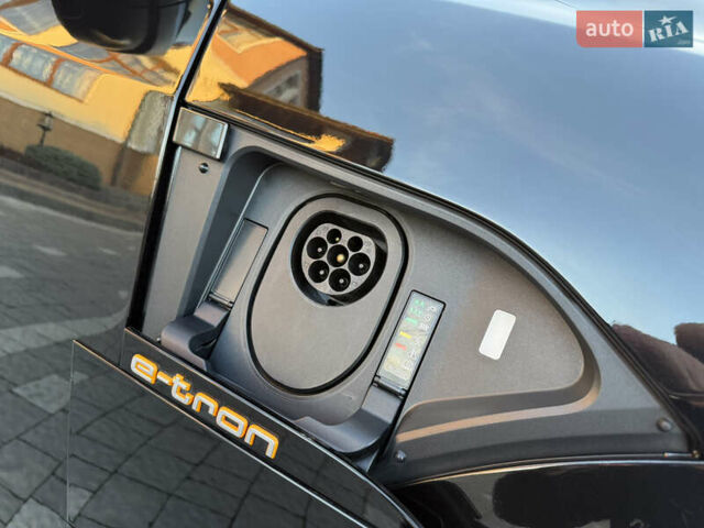 Черный Ауди E-Tron, объемом двигателя 0 л и пробегом 88 тыс. км за 31999 $, фото 16 на Automoto.ua