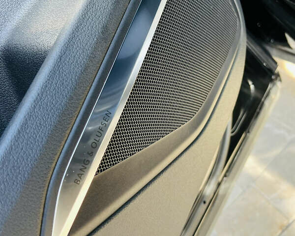 Ауді E-Tron 2019 у Тернополі на Automoto.ua Чорний Ауді E-Tron, об'ємом двигуна 0 л та пробігом 120 тис. км за 37000 $, фото 14 на Automoto.ua