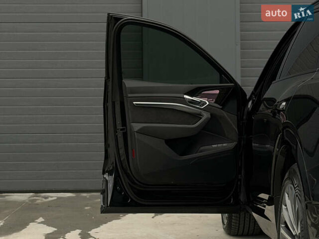 Чорний Ауді E-Tron, об'ємом двигуна 0 л та пробігом 162 тис. км за 28500 $, фото 48 на Automoto.ua