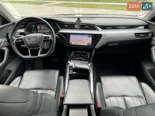 Черный Ауди E-Tron, объемом двигателя 0 л и пробегом 85 тыс. км за 31500 $, фото 68 на Automoto.ua