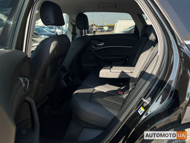 Черный Ауди E-Tron, объемом двигателя 95 л и пробегом 157 тыс. км за 31000 $, фото 27 на Automoto.ua