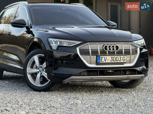 Черный Ауди E-Tron, объемом двигателя 0 л и пробегом 76 тыс. км за 30450 $, фото 7 на Automoto.ua