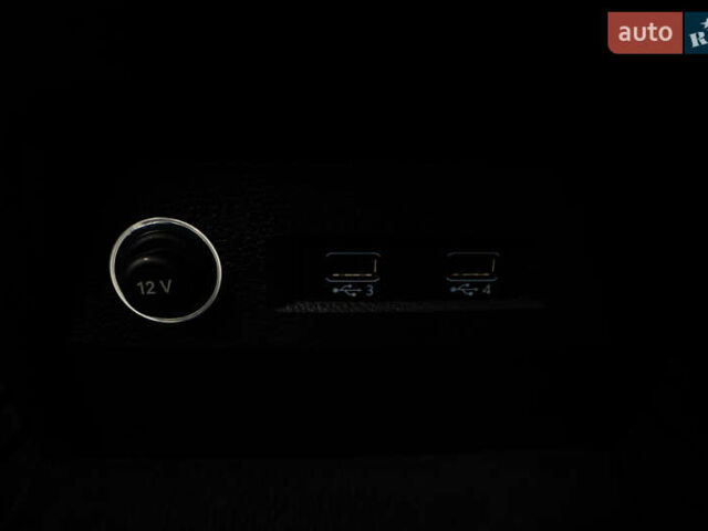 Чорний Ауді E-Tron, об'ємом двигуна 0 л та пробігом 100 тис. км за 31400 $, фото 71 на Automoto.ua