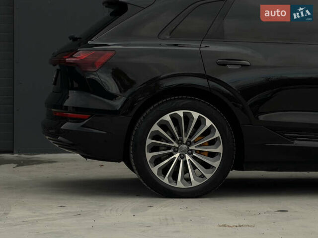Чорний Ауді E-Tron, об'ємом двигуна 0 л та пробігом 162 тис. км за 28500 $, фото 29 на Automoto.ua
