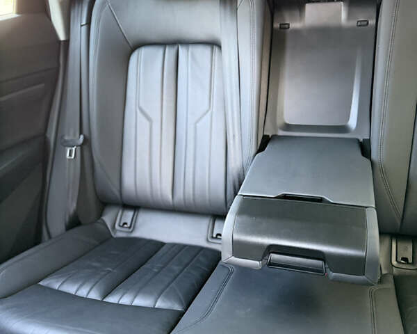 Чорний Ауді E-Tron, об'ємом двигуна 0 л та пробігом 125 тис. км за 28000 $, фото 45 на Automoto.ua