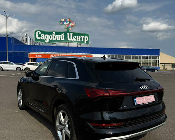 Черный Ауди E-Tron, объемом двигателя 0 л и пробегом 72 тыс. км за 33000 $, фото 10 на Automoto.ua