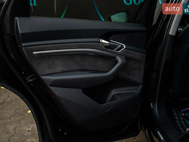 Черный Ауди E-Tron, объемом двигателя 0 л и пробегом 133 тыс. км за 28900 $, фото 55 на Automoto.ua