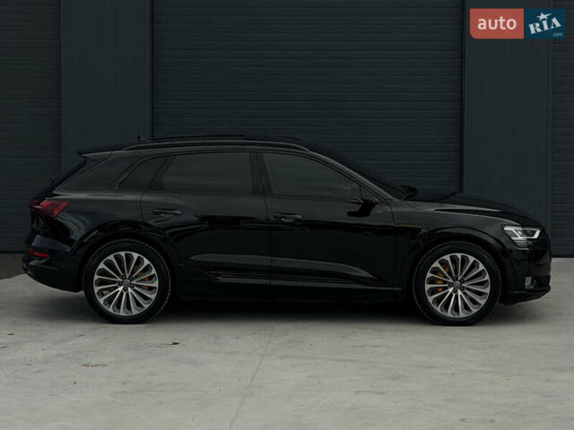 Чорний Ауді E-Tron, об'ємом двигуна 0 л та пробігом 162 тис. км за 28500 $, фото 26 на Automoto.ua