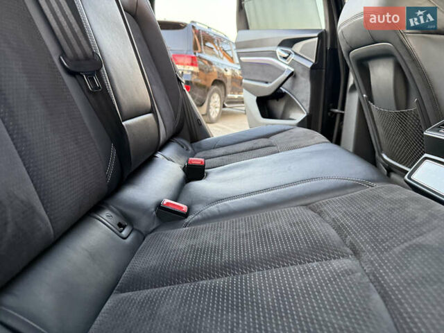Черный Ауди E-Tron, объемом двигателя 0 л и пробегом 88 тыс. км за 29900 $, фото 73 на Automoto.ua