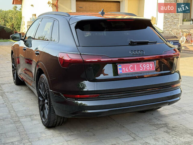 Чорний Ауді E-Tron, об'ємом двигуна 0 л та пробігом 99 тис. км за 28300 $, фото 2 на Automoto.ua
