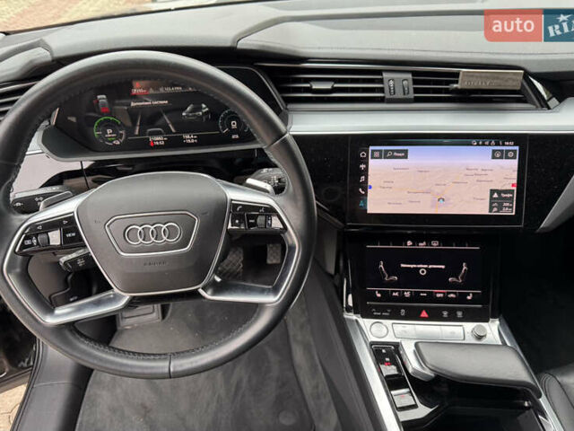 Чорний Ауді E-Tron, об'ємом двигуна 0 л та пробігом 211 тис. км за 20500 $, фото 20 на Automoto.ua