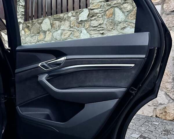 Черный Ауди E-Tron, объемом двигателя 0 л и пробегом 109 тыс. км за 28700 $, фото 53 на Automoto.ua