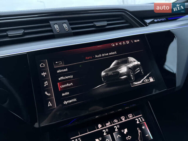 Черный Ауди E-Tron, объемом двигателя 0 л и пробегом 88 тыс. км за 29999 $, фото 88 на Automoto.ua