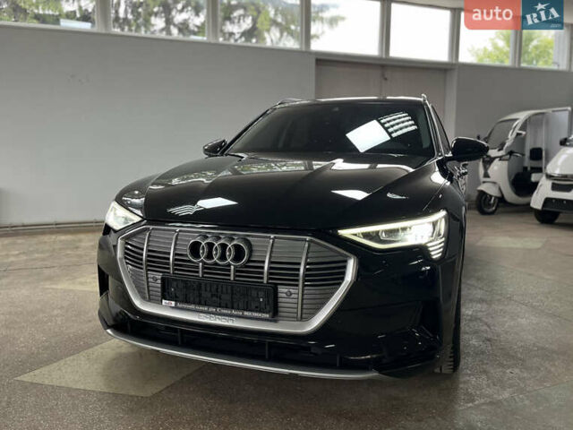 Чорний Ауді E-Tron, об'ємом двигуна 0 л та пробігом 66 тис. км за 27800 $, фото 4 на Automoto.ua