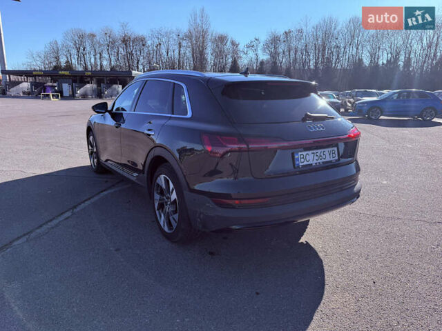 Чорний Ауді E-Tron, об'ємом двигуна 0 л та пробігом 118 тис. км за 19800 $, фото 4 на Automoto.ua