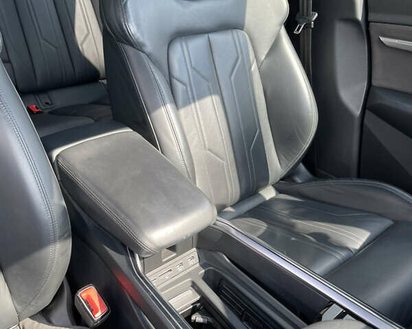 Чорний Ауді E-Tron, об'ємом двигуна 0 л та пробігом 81 тис. км за 39000 $, фото 30 на Automoto.ua