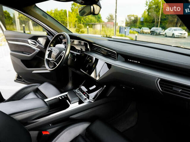 Черный Ауди E-Tron, объемом двигателя 0 л и пробегом 50 тыс. км за 31900 $, фото 19 на Automoto.ua
