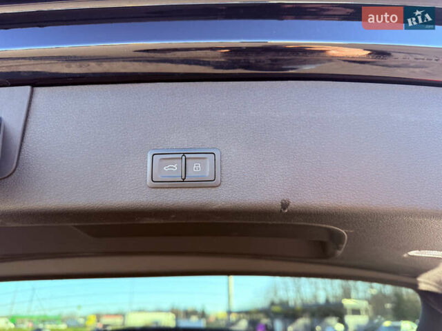 Чорний Ауді E-Tron, об'ємом двигуна 0 л та пробігом 118 тис. км за 19800 $, фото 19 на Automoto.ua