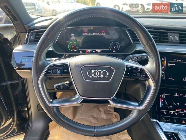 Черный Ауди E-Tron, объемом двигателя 0 л и пробегом 81 тыс. км за 34950 $, фото 16 на Automoto.ua