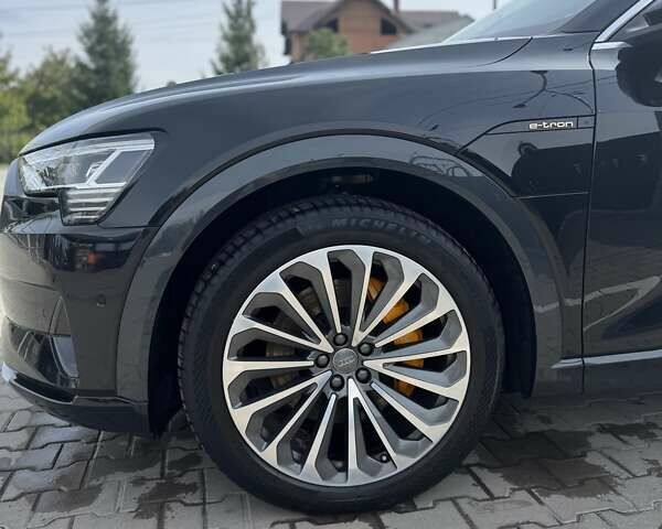 Черный Ауди E-Tron, объемом двигателя 0 л и пробегом 40 тыс. км за 37900 $, фото 18 на Automoto.ua