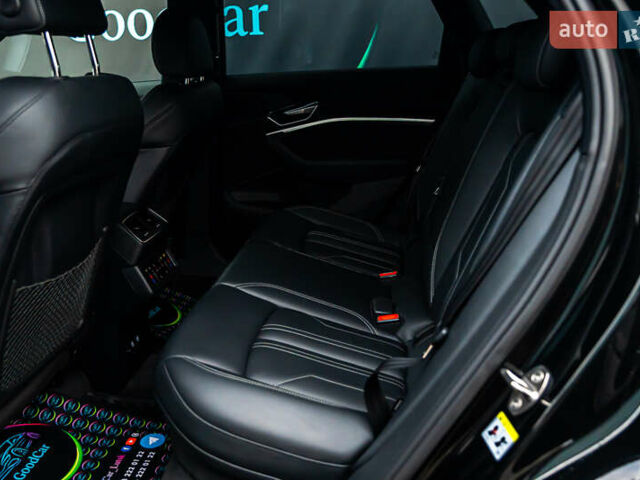 Чорний Ауді E-Tron, об'ємом двигуна 0 л та пробігом 100 тис. км за 31400 $, фото 51 на Automoto.ua
