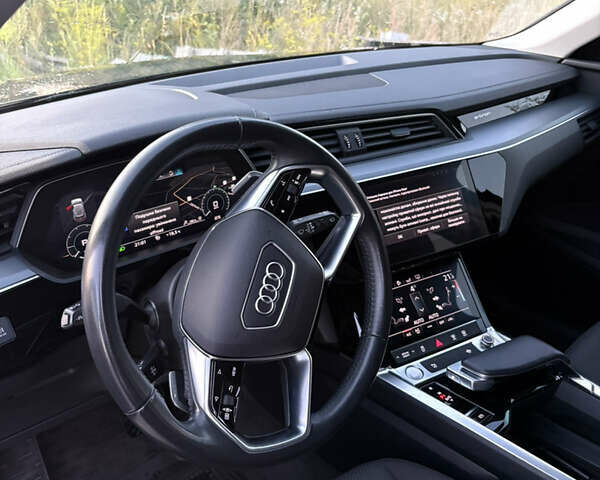 Черный Ауди E-Tron, объемом двигателя 0 л и пробегом 145 тыс. км за 26200 $, фото 18 на Automoto.ua