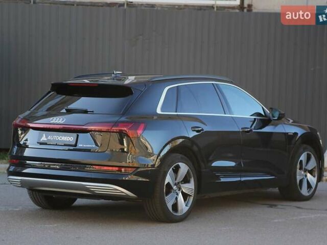 Черный Ауди E-Tron, объемом двигателя 0 л и пробегом 140 тыс. км за 31900 $, фото 6 на Automoto.ua