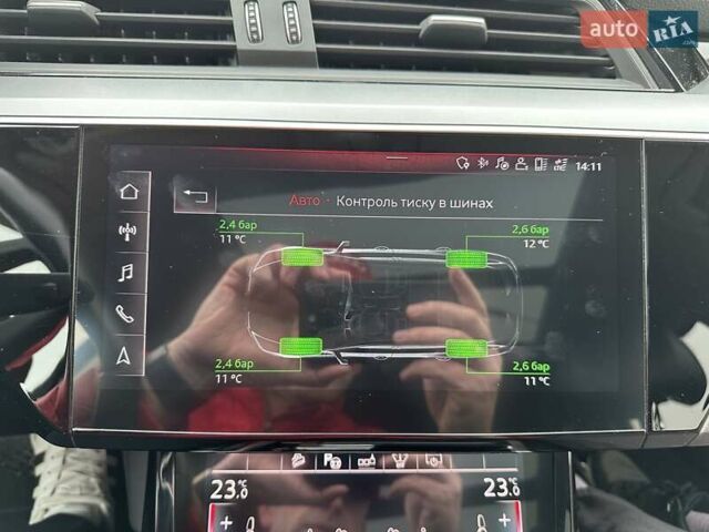 Черный Ауди E-Tron, объемом двигателя 0 л и пробегом 85 тыс. км за 31500 $, фото 76 на Automoto.ua