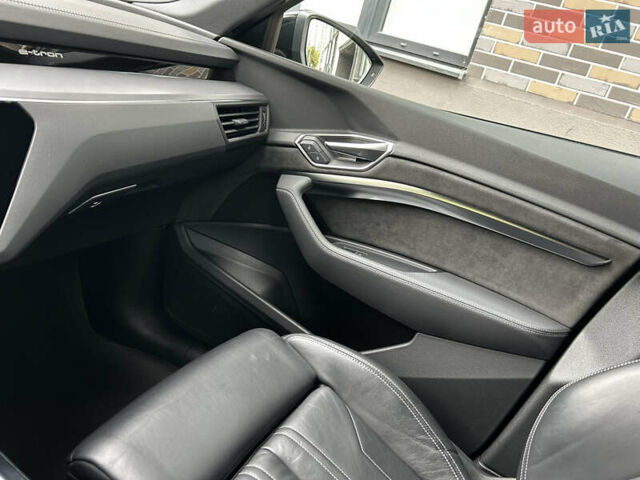 Черный Ауди E-Tron, объемом двигателя 0 л и пробегом 101 тыс. км за 29350 $, фото 54 на Automoto.ua