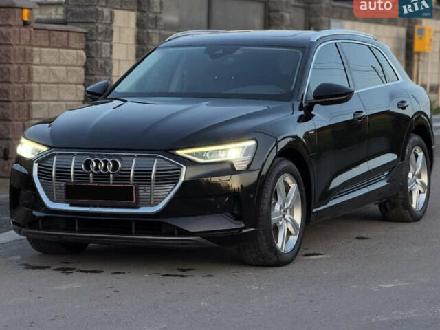 Чорний Ауді E-Tron, об'ємом двигуна 0 л та пробігом 201 тис. км за 23500 $, фото 4 на Automoto.ua