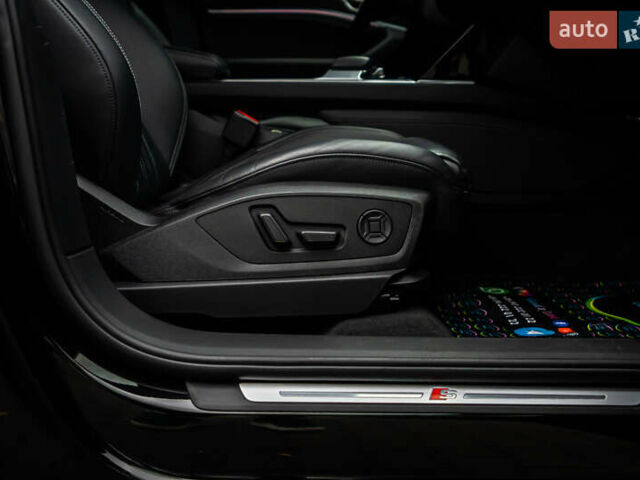 Чорний Ауді E-Tron, об'ємом двигуна 0 л та пробігом 100 тис. км за 31400 $, фото 42 на Automoto.ua