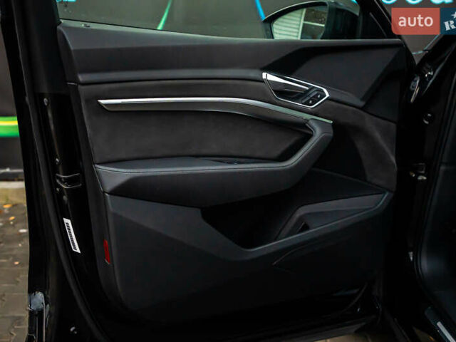 Черный Ауди E-Tron, объемом двигателя 0 л и пробегом 133 тыс. км за 28900 $, фото 52 на Automoto.ua